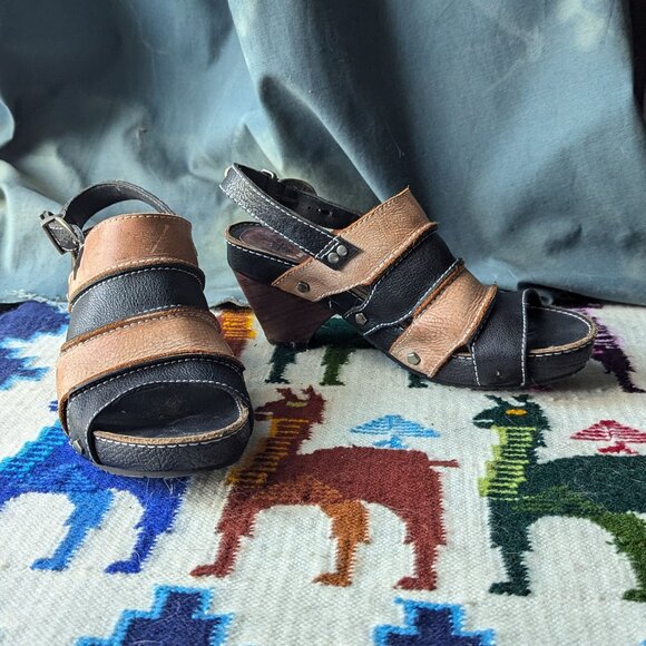 Low rules Sophie - Picture 1 of 1